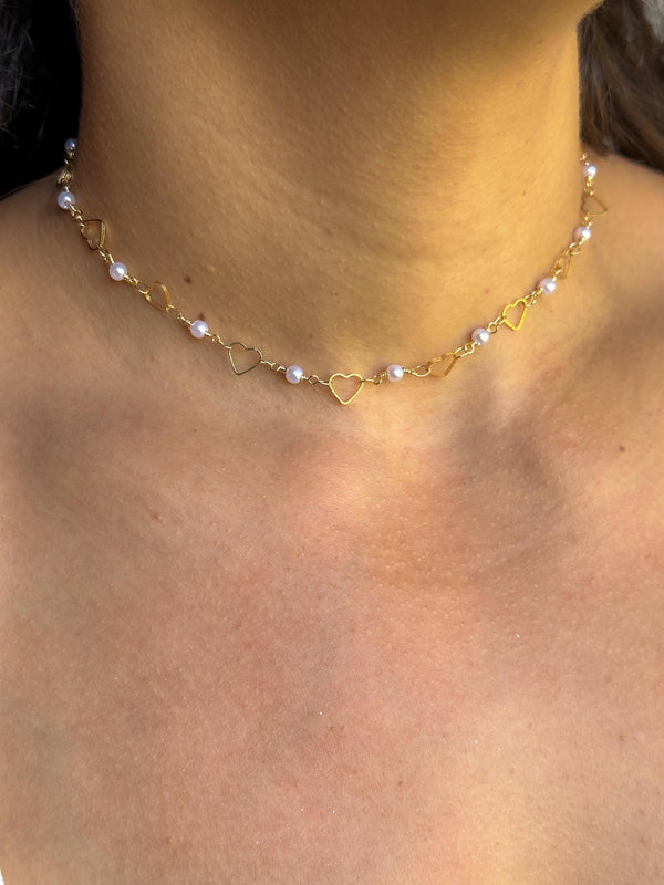 CHOKER ELOS EM CORAÇÃO VAZADO COM PÉROLA SHELL